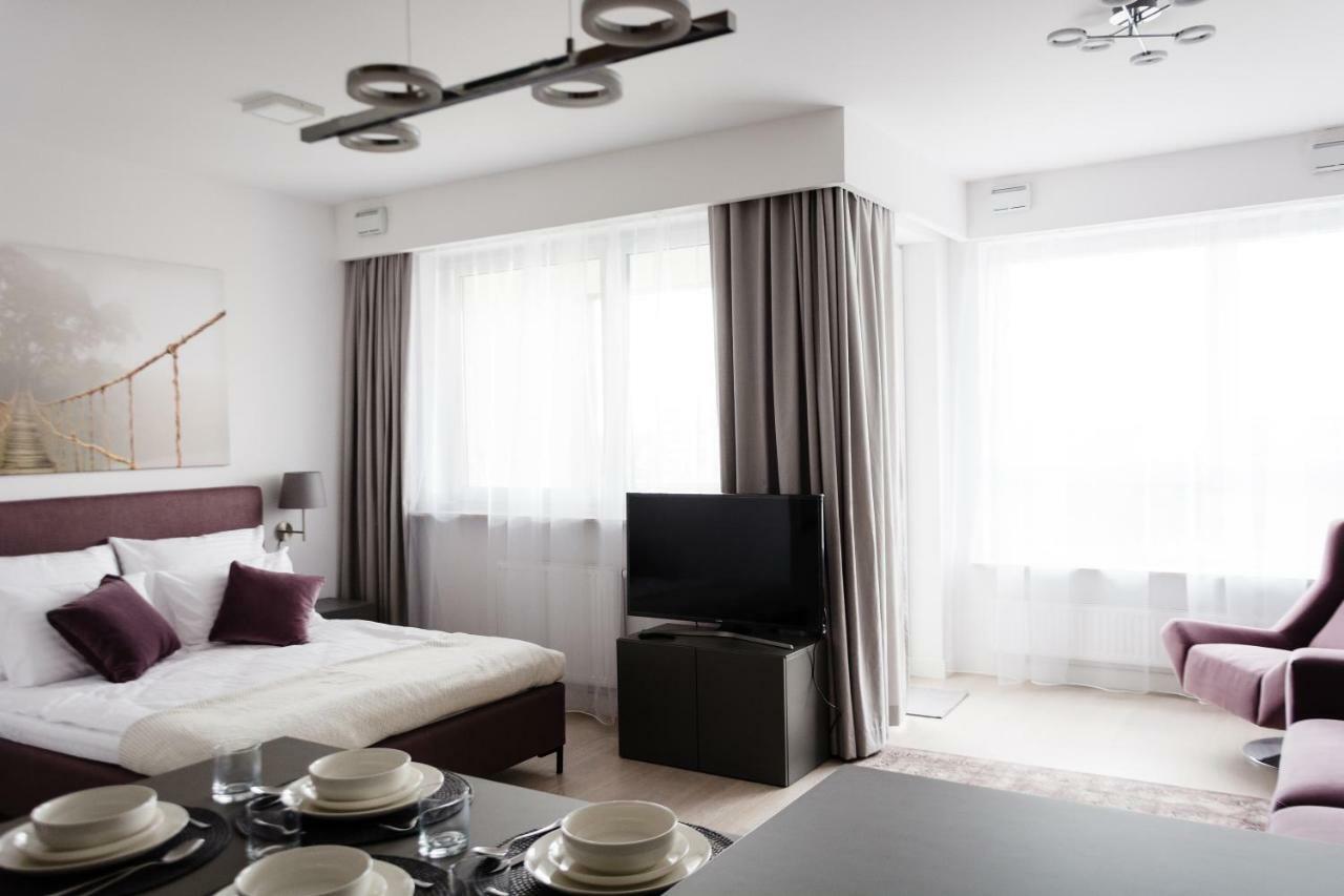 Luxlux Apartments Metro Slodowiec Варшава Экстерьер фото