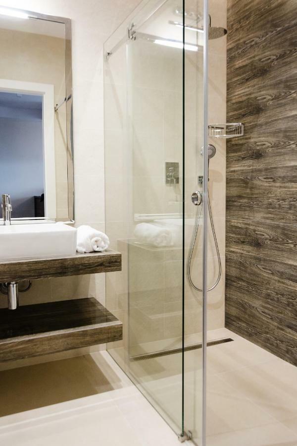Luxlux Apartments Metro Slodowiec Варшава Экстерьер фото