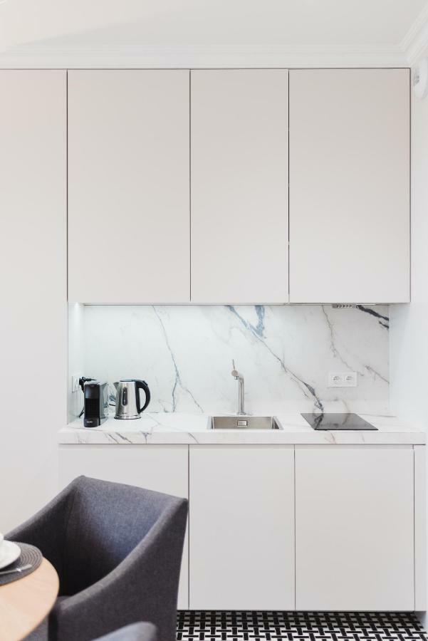 Luxlux Apartments Metro Slodowiec Варшава Экстерьер фото